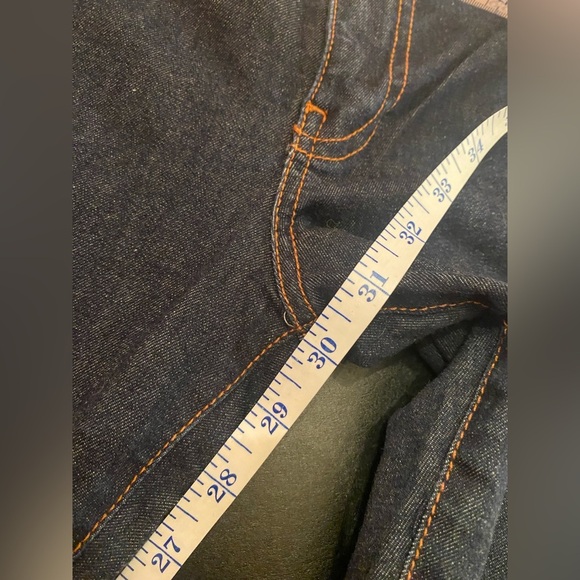 Elie Tahari Woman’s Caitlin Mid Rise Slim Fit Ankle Jean Bottom Zipper Size 6 - Picture 8 of 10